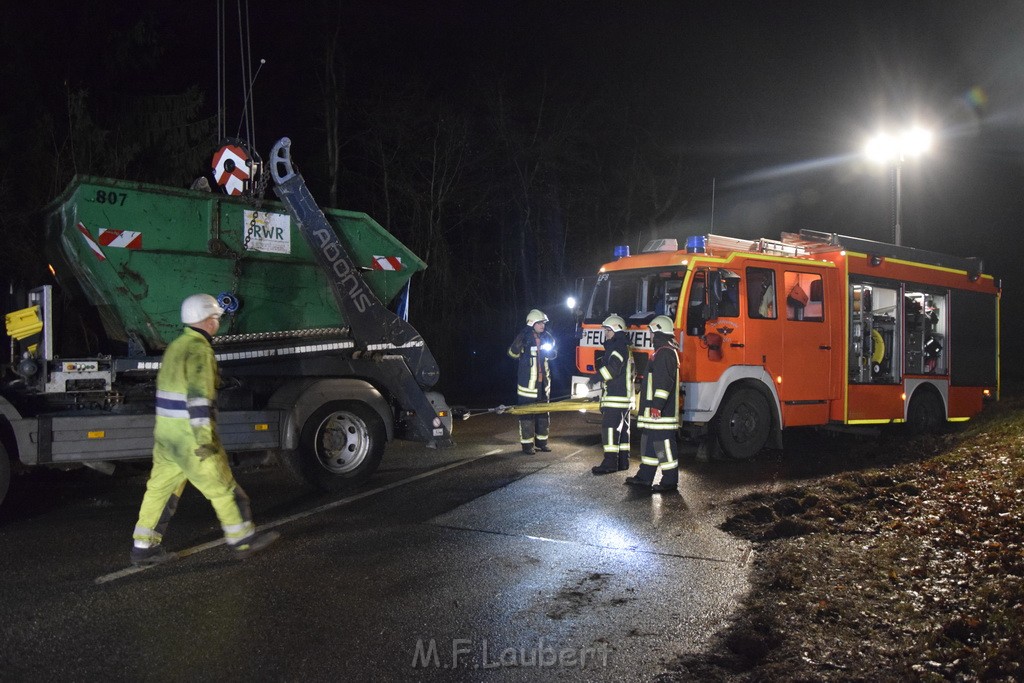 Container LKW umgestuerzt Koeln Brueck Bruecker- Dellbruecker Mauspfad P530.JPG - Miklos Laubert